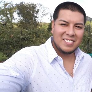 Meet your Posher, Carlos